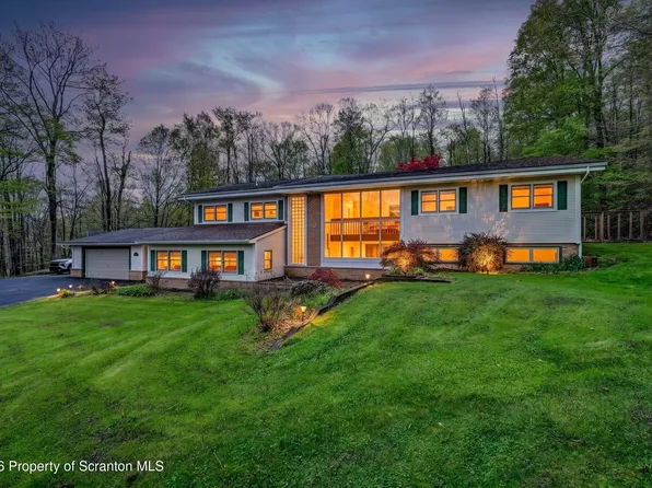 113 Wilcrest Rd, Roaring Brook Township, PA 18444