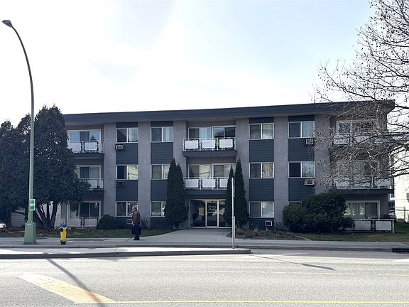 2nd image of 1880 Pandosy St