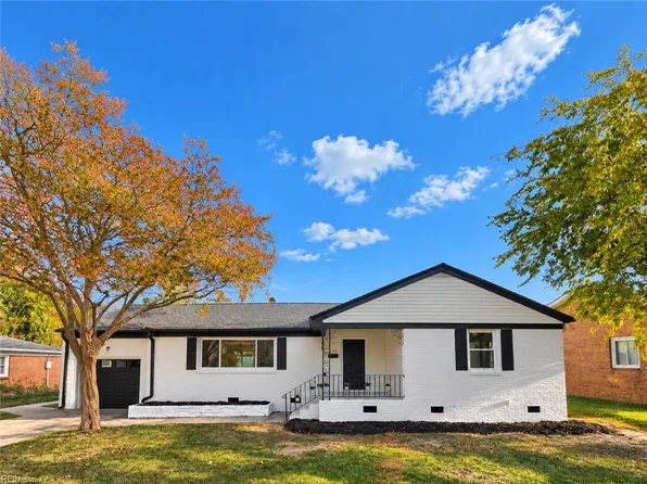 319 Shoreline Dr, Hampton, VA 23669