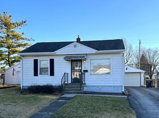 625 Fletcher Ln, Beech Grove, IN 46107