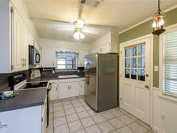 3rd image of 3226 Schuler Dr