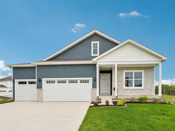 1025 Hemlock Ln, Waukee, IA 50263