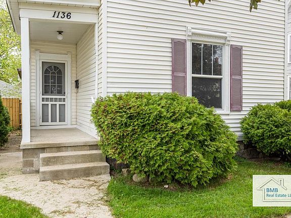 3rd image of 1136 Davis Ave NW