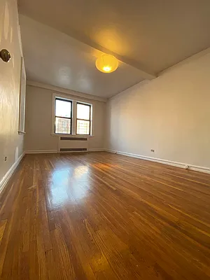 Rented by City Prime Commercial Realty  | media 5