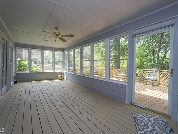 4th image of 1691 Berry Ln