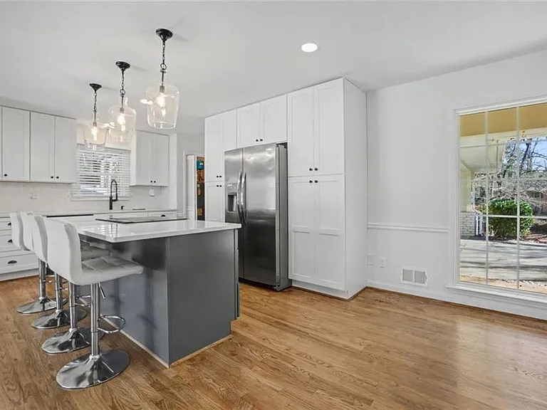 7330 Hunters Branch Dr NE — Photo 18