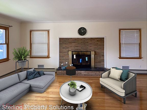 4th image of 576 North Broadway