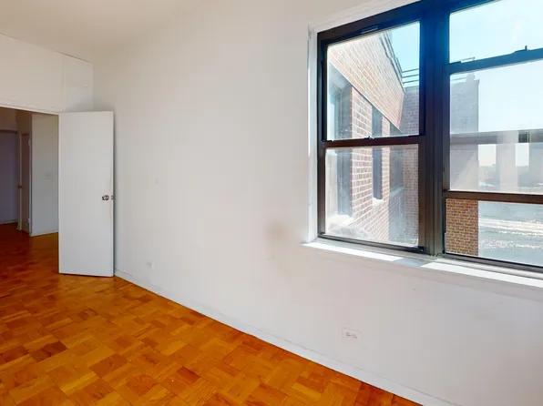 20 Beekman Place image 5 of 14