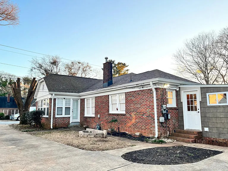 215 E Blue Ridge Dr — Photo 18