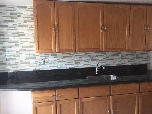 196 Uhland Street — Photo 1