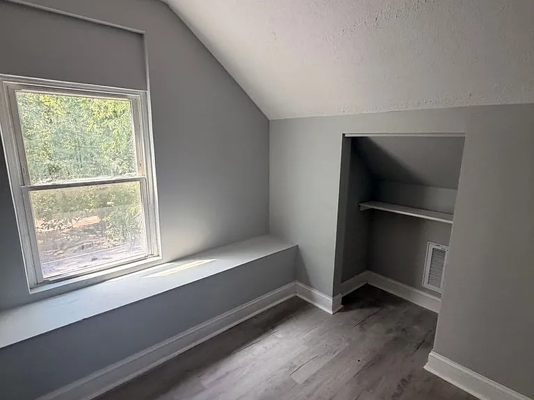 4140 W Broadway — Photo 8