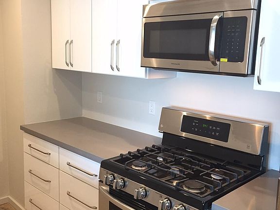 5th image of 3760 Sawtelle Blvd #102