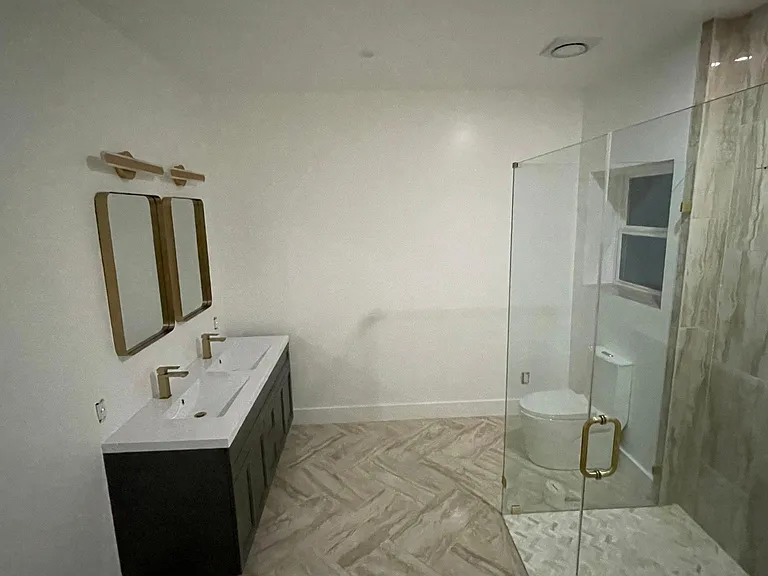31 Heathrow Ln — Photo 15