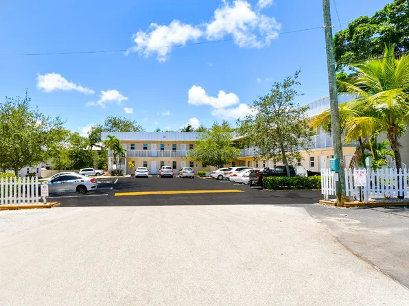 902 SE 1st St, Pompano Beach, FL
