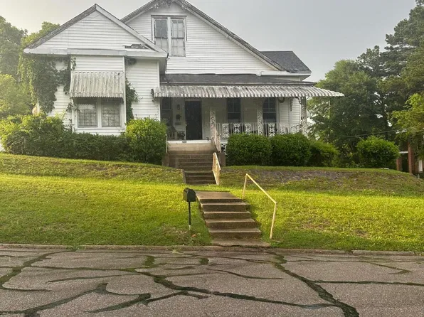 2600 11th St, Meridian, MS 39301