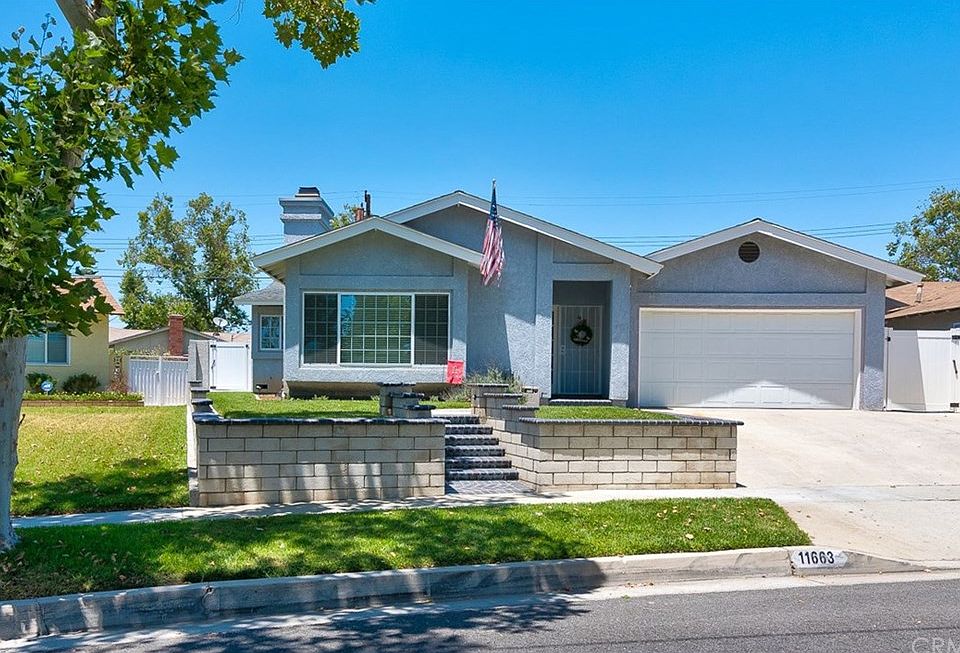1st image of 11663 Gayview Dr