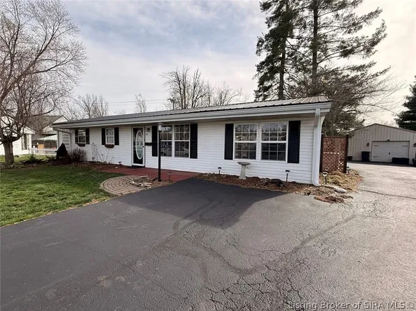 10 Thomas Court, Scottsburg, IN 47170