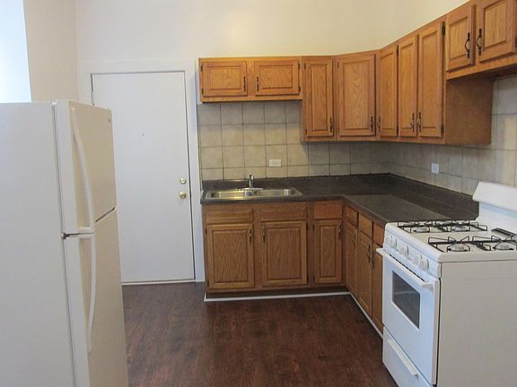 3rd image of 5170 S King Dr APT 2