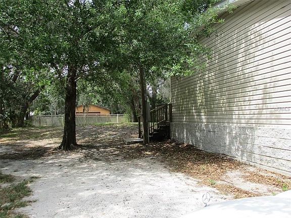 3rd image of 1548 SE Peach Dr