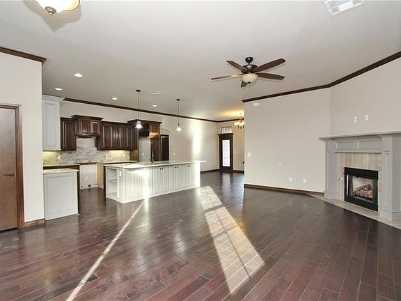 3rd image of 2008 Wheatfield Ave