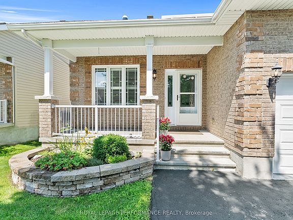 2nd image of 7 Abbey Cres