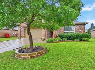 1512 Greenbrier Dr, Van Alstyne, TX 75495