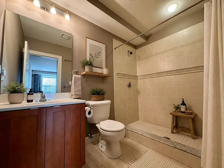 120 W 7th St #103 — Photo 5