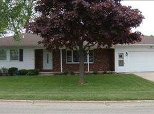 520 Lawrence St, Petoskey, MI 49770