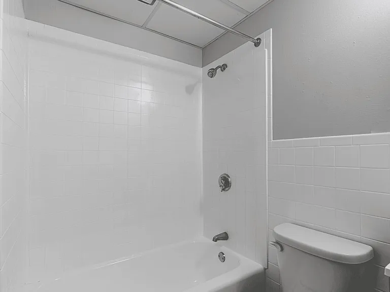 Cliffside Apartments — Photo 11