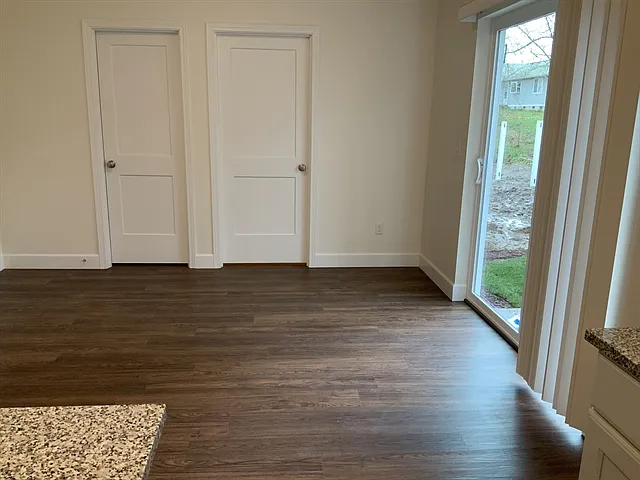 3 bed, 2.5 bath, 1839 sqft, $3,150 — Photo 3