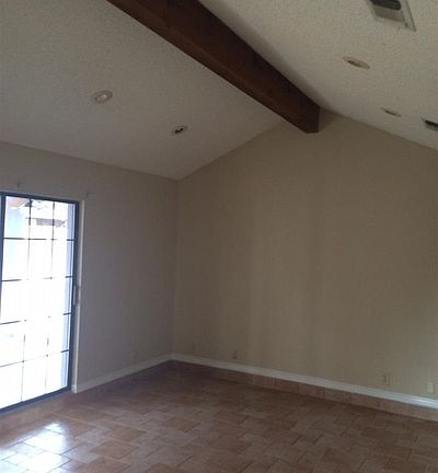 3rd image of 411 Potranca Ct