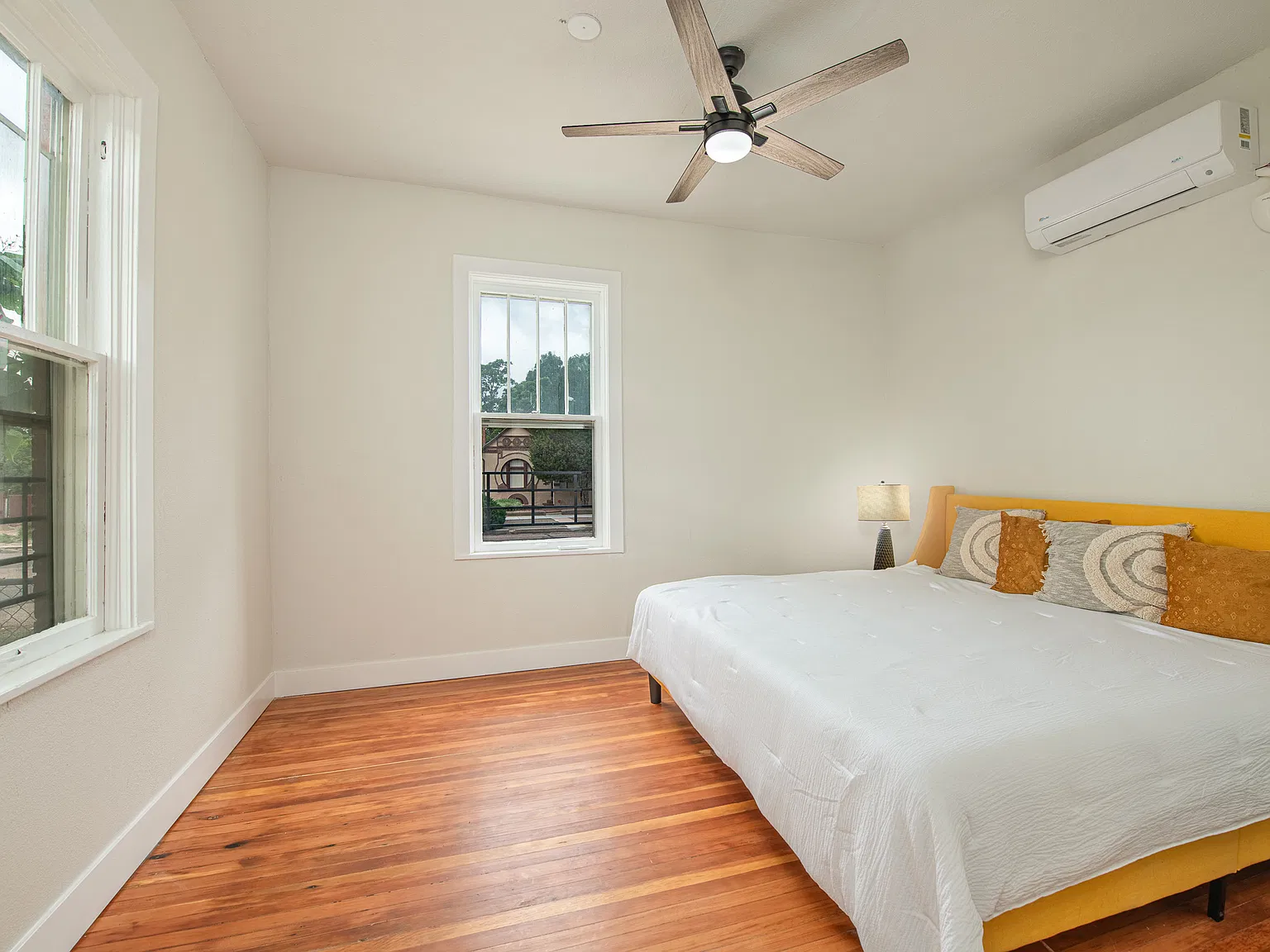 2 bed, 1000 sqft, $1,500 — Photo 3