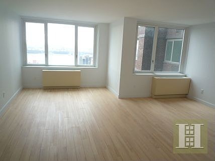 4th image of 322 W 57th St APT 49U1