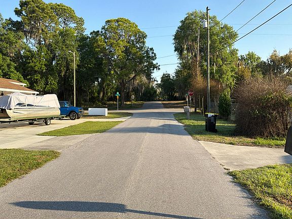 4th image of 6437 Jenny Dr