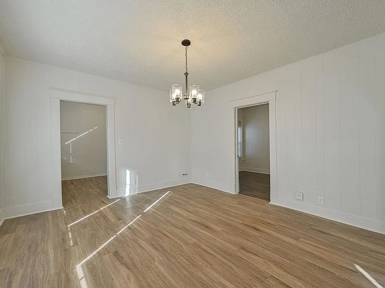 607 N Evans Ave — Photo 9