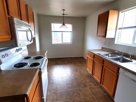 3rd image of 3903 Ariel Ave #A