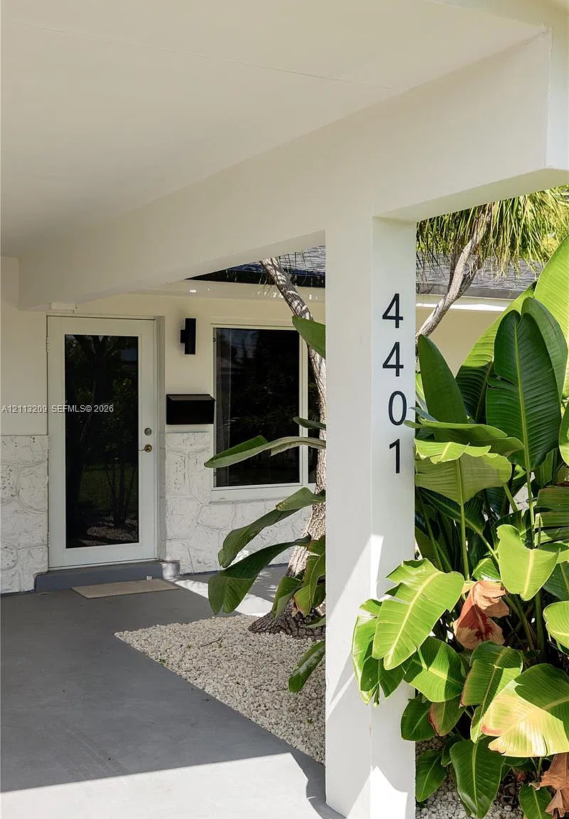 Coral Heights Sec Two Res — Photo 1