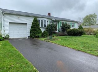 82 Shelley Rd, Meriden, CT 06451