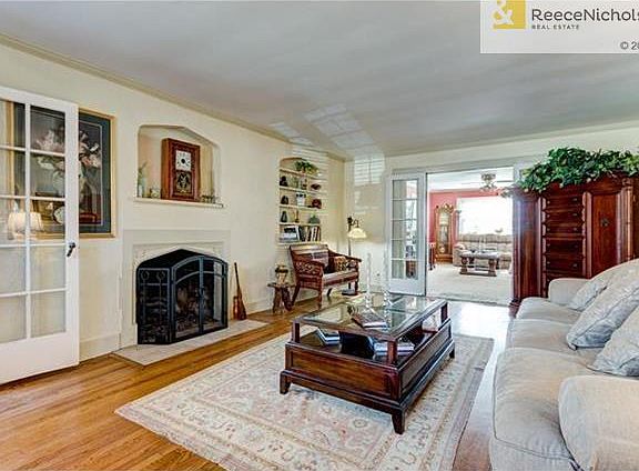4th image of 601 W 70th St