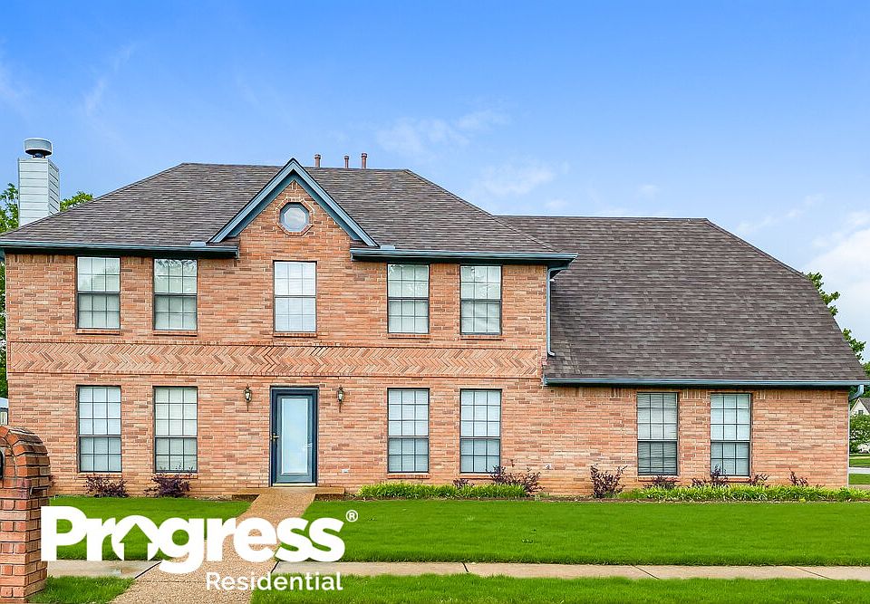 1st image of 411 Walnut Trace Dr