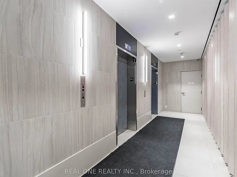 2020 Bathurst St #722 — Photo 5