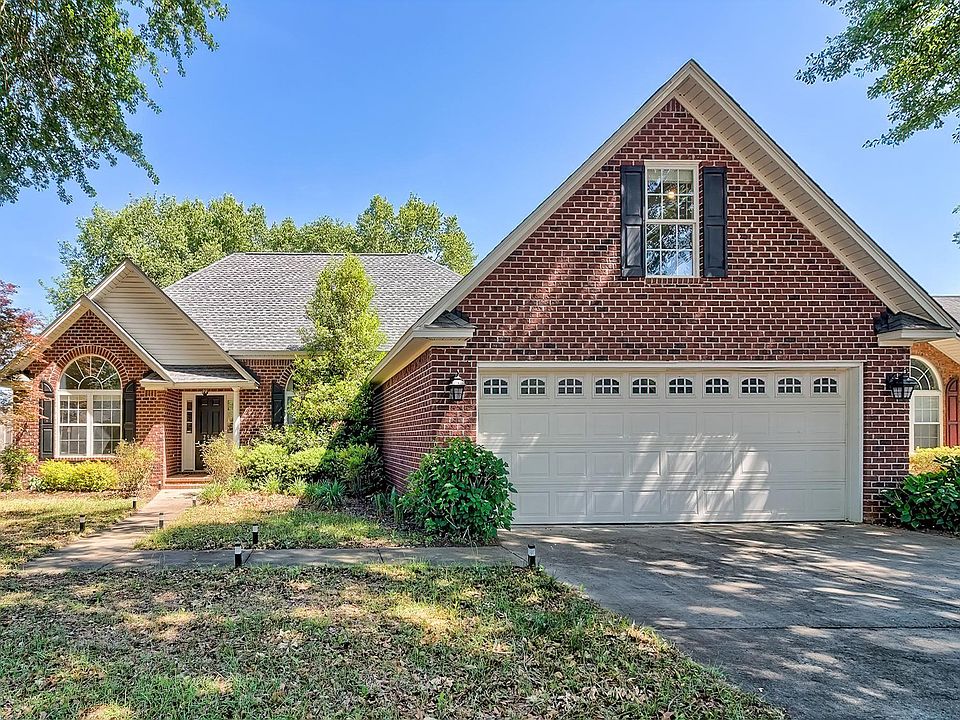 1st image of 2980 Foxcroft Cir