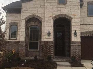 801 Red Maple Rd, Euless, TX 76039