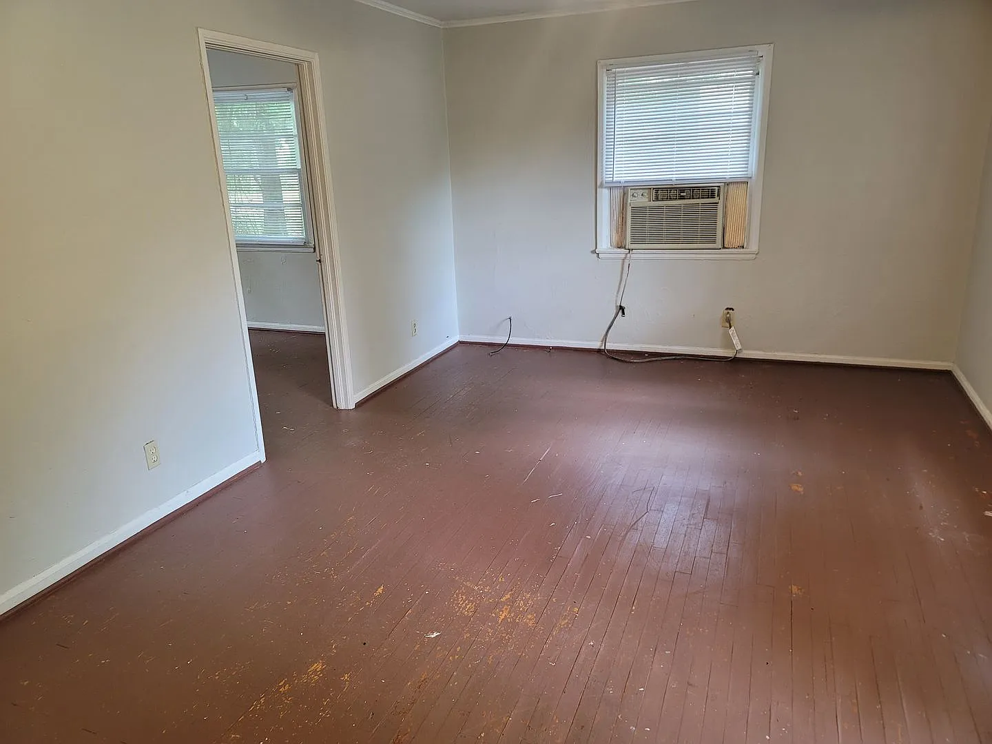 Forest Acres — Photo 2