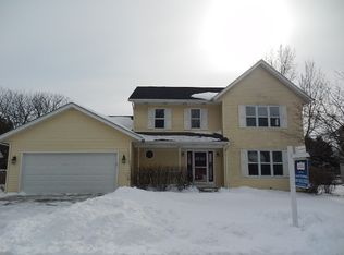 5205 W Malibu Ct, McHenry, IL 60050