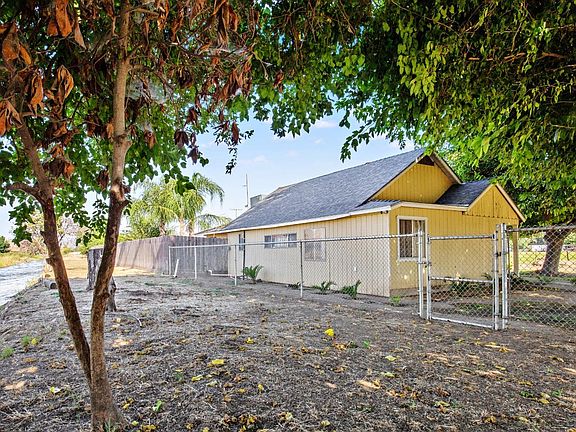 3rd image of 22503 Avenue 340
