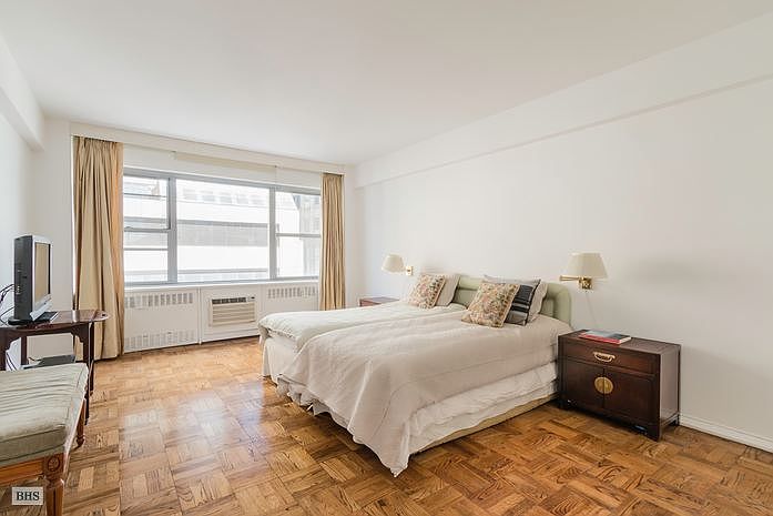 2nd image of 110 E 57th St APT 7D