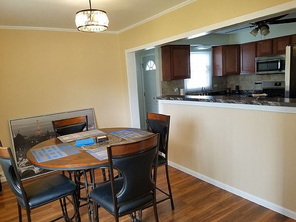 4th image of 506 Lakewood Blvd