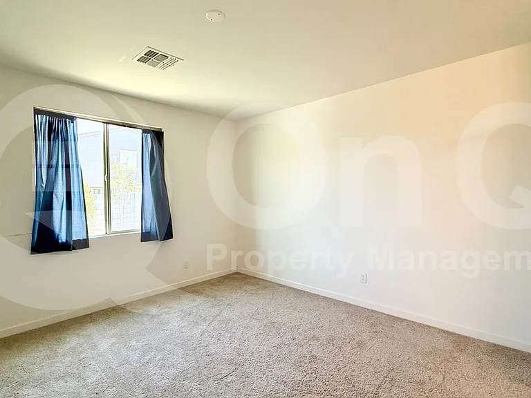 11225 E Ulysses Ave — Photo 6