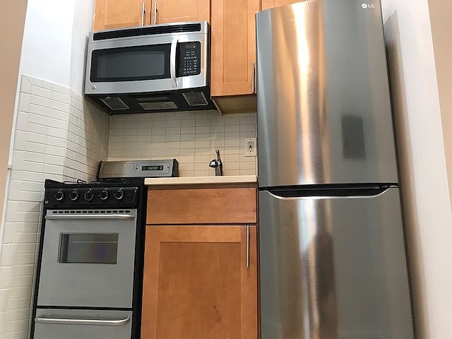 1st image of 514 E 88th St APT 1A